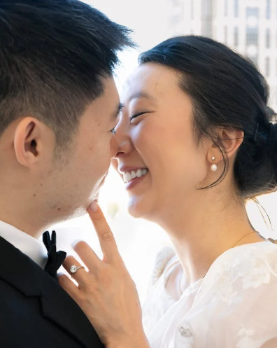 股鑫所 今日狗血丨男友赌博被抓要分手出国躲避，我怀疑他是骗我